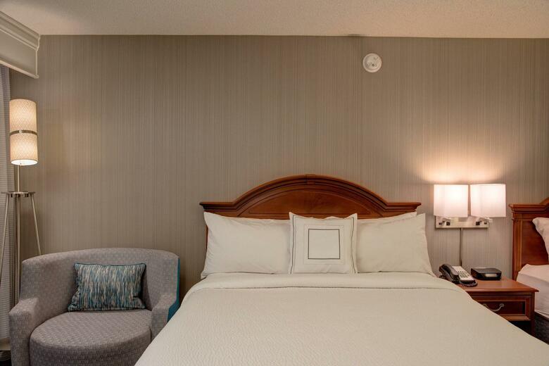 Hotel Courtyard Chapel Hill