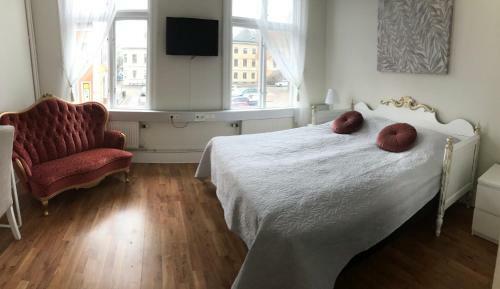 Bed & Breakfast J�rnv�gshotellet I Skara