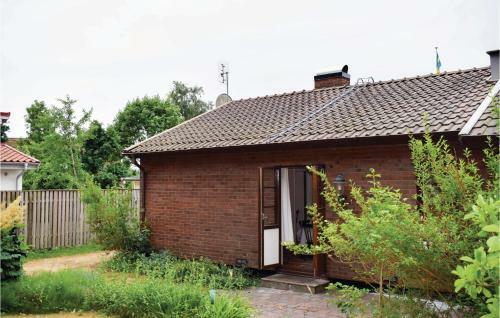 Four-bedroom Holiday Home In Vejbystrand