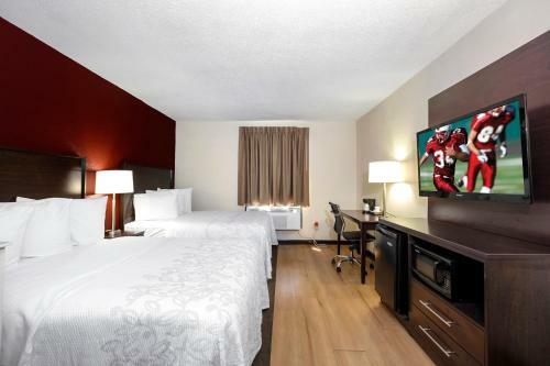Hotel Red Roof Inn Plus+ & Suites Opelika