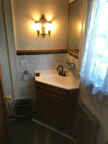 Edgewood Manor Inn Bed And Breakfast