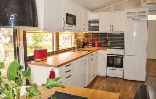 Two-bedroom Holiday Home In Rockneby