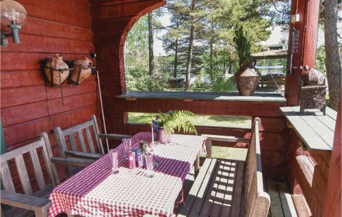 Four-bedroom Holiday Home In Nol