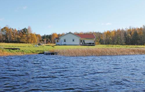 Holiday Home Strand-emmag�rden Svanskog