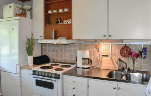 Three-bedroom Holiday Home In Granna