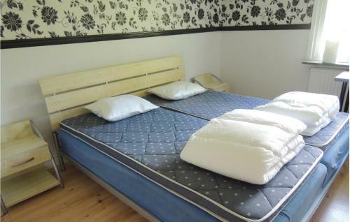 Eight-bedroom Holiday Home Tingsryd 08