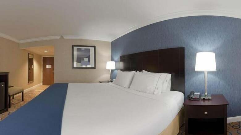 Holiday Inn Express Hotel & Suites Williamsport