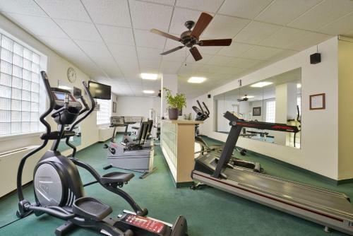 Genetti Hotel - Williamsport
