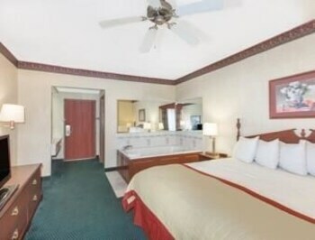Hotel Baymont Inn And Suites Jonesboro