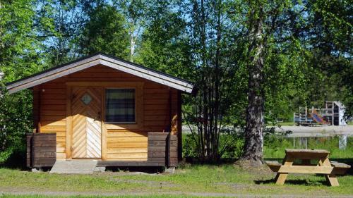 Lits Camping, Stugby Och Kanot