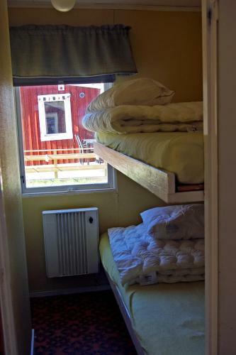 Lits Camping, Stugby Och Kanot