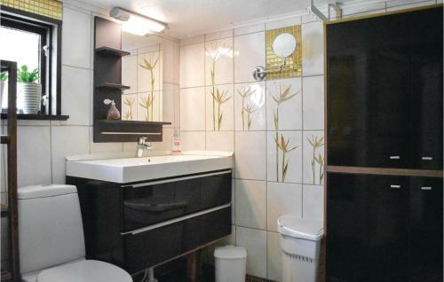 Three-bedroom Holiday Home In Fagelmara