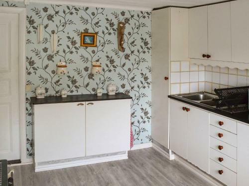 One-bedroom Holiday Home In Lysekil 8