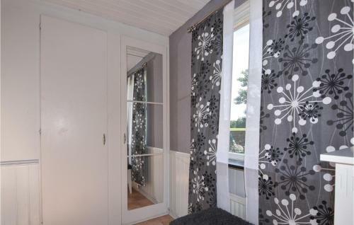 Four-bedroom Holiday Home In Sollbrunn