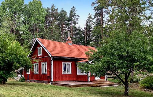 Three-bedroom Holiday Home In Hultsfred