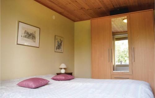 Two-bedroom Holiday Home In Degerhamn