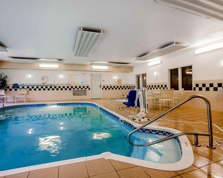 Hotel Comfort Suites - Independence