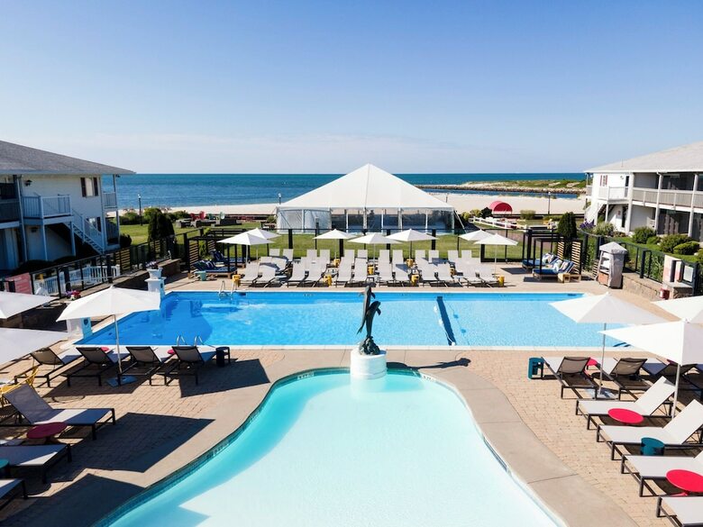 Hotel Red Jacket Beach Resort