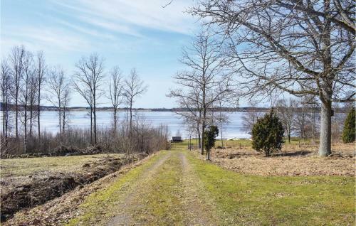 Five-bedroom Holiday Home In Lekeryd