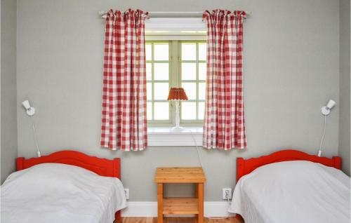 Holiday Home V�stra N�shulta With A Fireplace 03