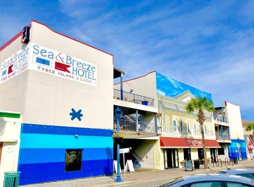 Apartamentos Sea And Breeze Hotel And Condo