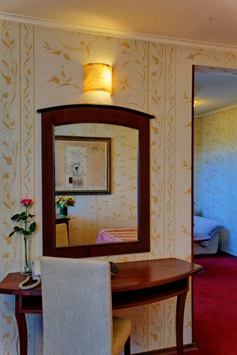 Hotel Capitol
