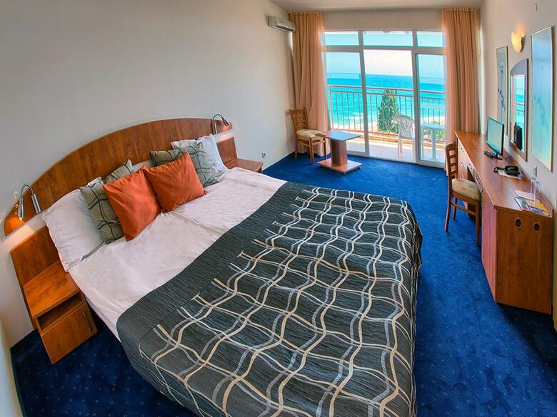 Hotel Luna (.)