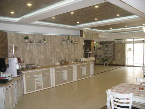 Hotel Estreya Palace