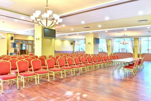 Hotel Estreya Palace