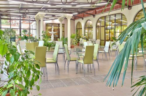Hotel Estreya Palace