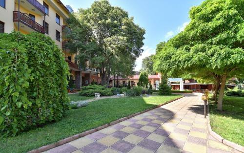 Hotel Estreya Palace