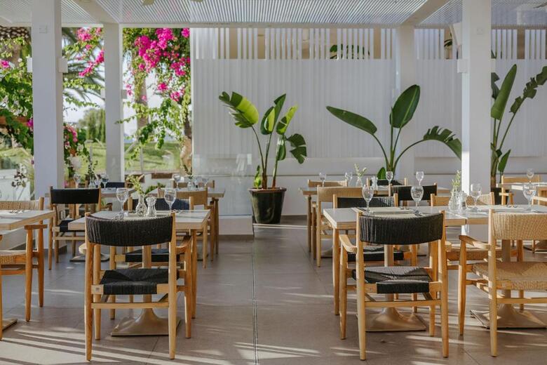 Hotel Nissi Beach