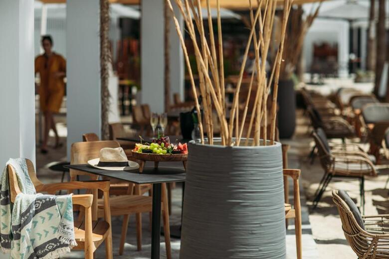Hotel Nissi Beach