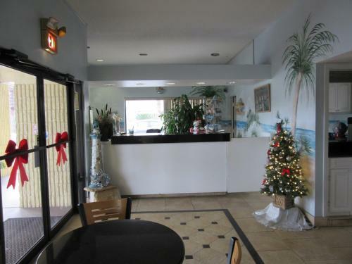 Motel Dunes Inn & Suites - Tybee Island
