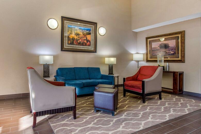 Hotel Comfort Suites Southwest Lakewood