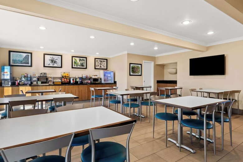 Best Western Date Tree Hotel