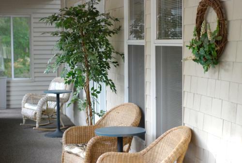 Bed & Breakfast Wren's Nest Village Inn