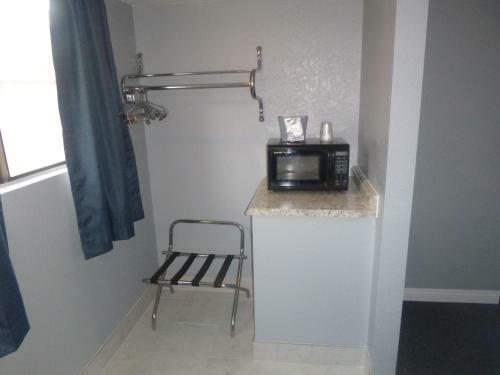 Motel Budget Host Sierra Inn