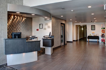 Hotel Quality Inn And Suites North/polaris