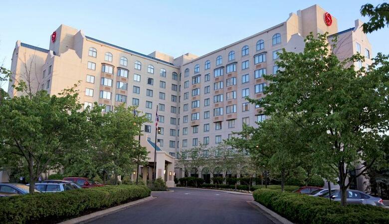 Hotel Sheraton Suites Columbus
