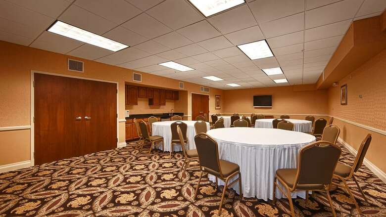 Hotel Best Western Plus Hannaford Inn & Suites