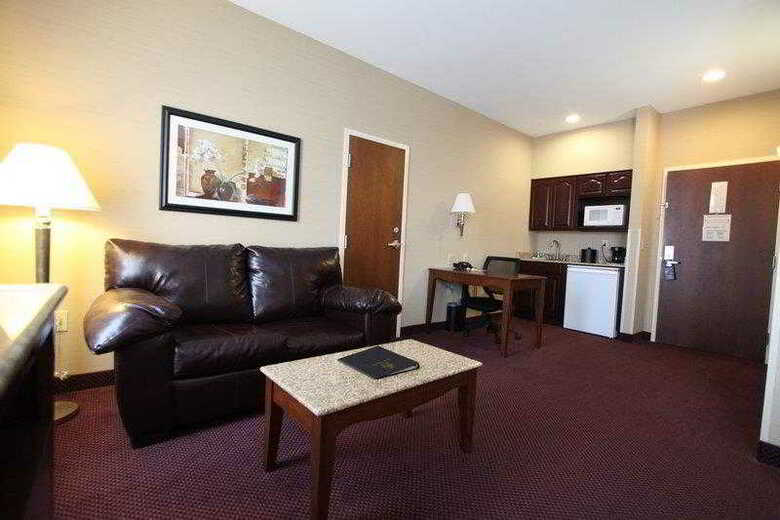 Hotel Best Western Plus Hannaford Inn & Suites