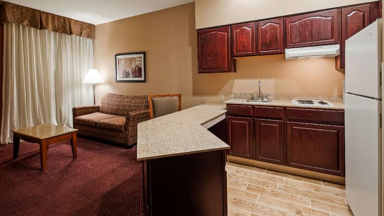 Hotel Best Western Plus Hannaford Inn & Suites