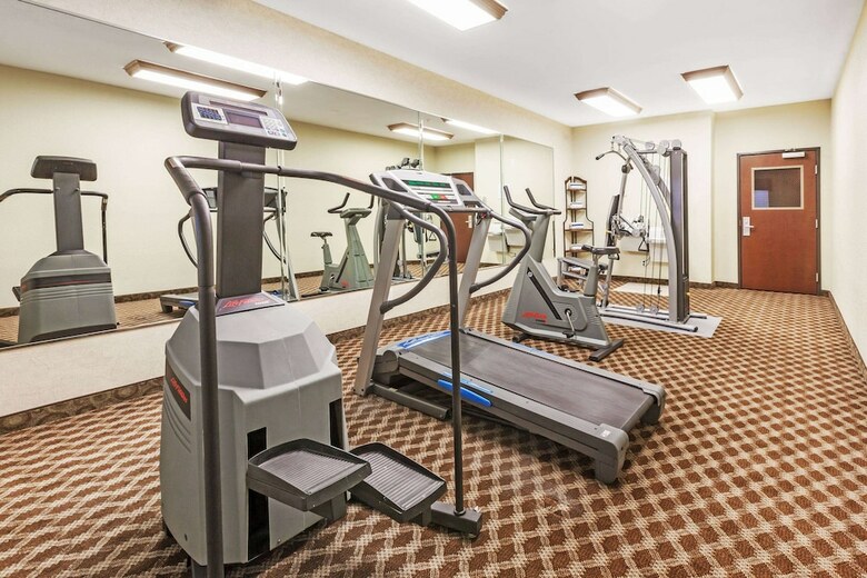 Hotel Baymont Inn And Suites Tyler
