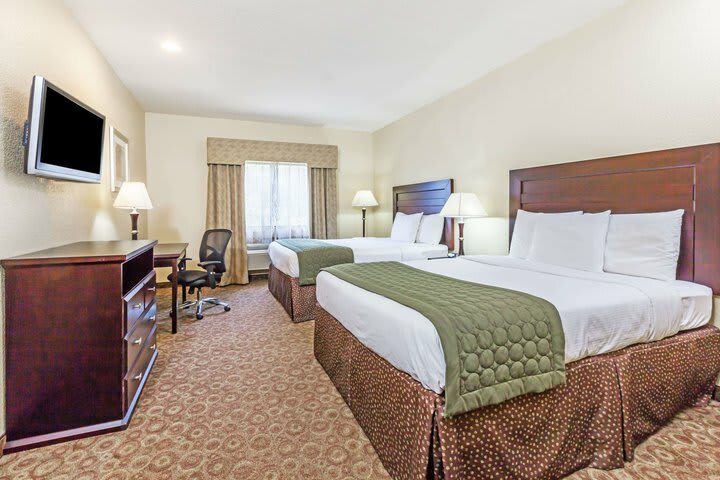 Hotel Baymont Inn And Suites Tyler