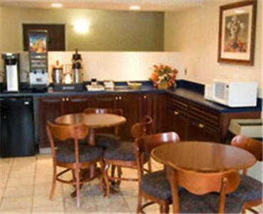 Hotel Country Hearth Inn - Bowling Green