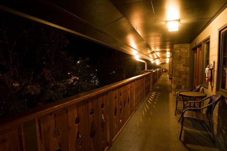 Hotel Silver Moon Inn