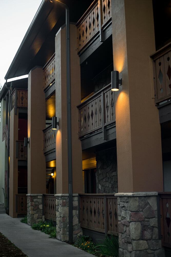 Hotel Silver Moon Inn
