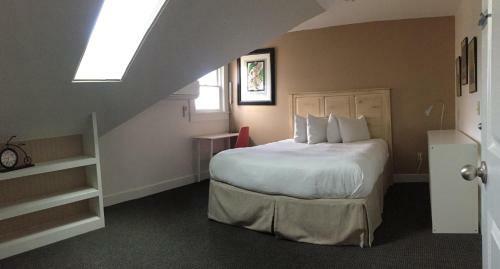 Posada Sage Inn And Lounge