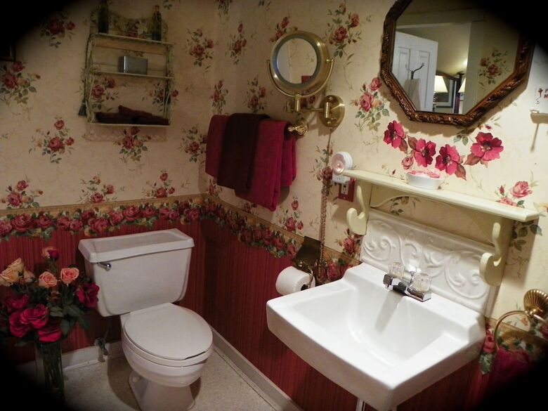 Bed & Breakfast All Seasons Inn